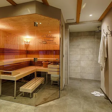 Romantik Bären Semesteranläggning (resort) 3*